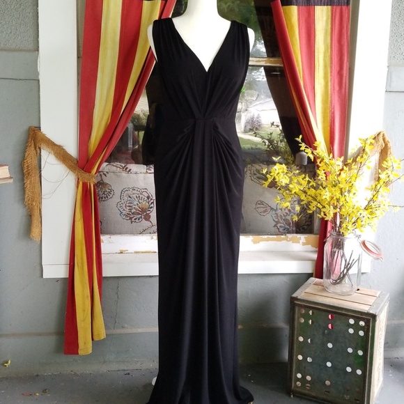 White House Black Market Dresses & Skirts - LAST CHANCE!! White House black market gown
